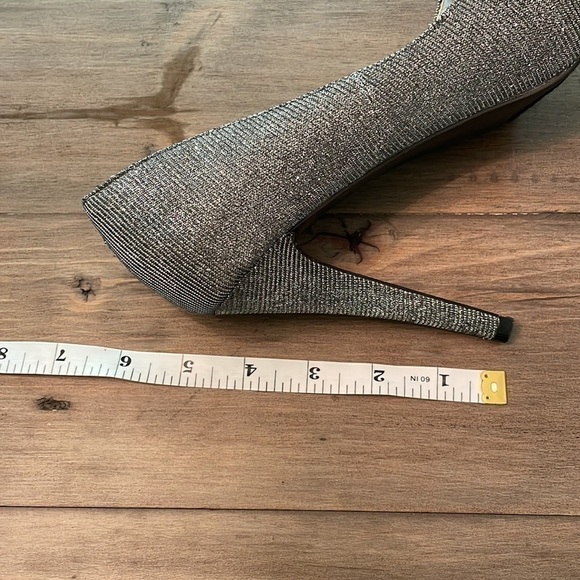 𝅺MICHAEL Silver Fabric Glitter Peep Toe Pumps Heels - Picture 9 of 9